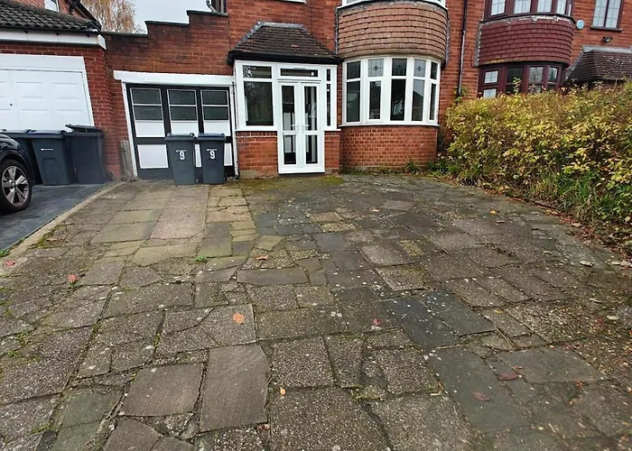 New Moseley 4 Bedrooms, Sleeps 9 Birmingham Solihull Parking Contractors-Nr Hs2-Nec-M42-M6 - Inquire To Book Arz Stays
