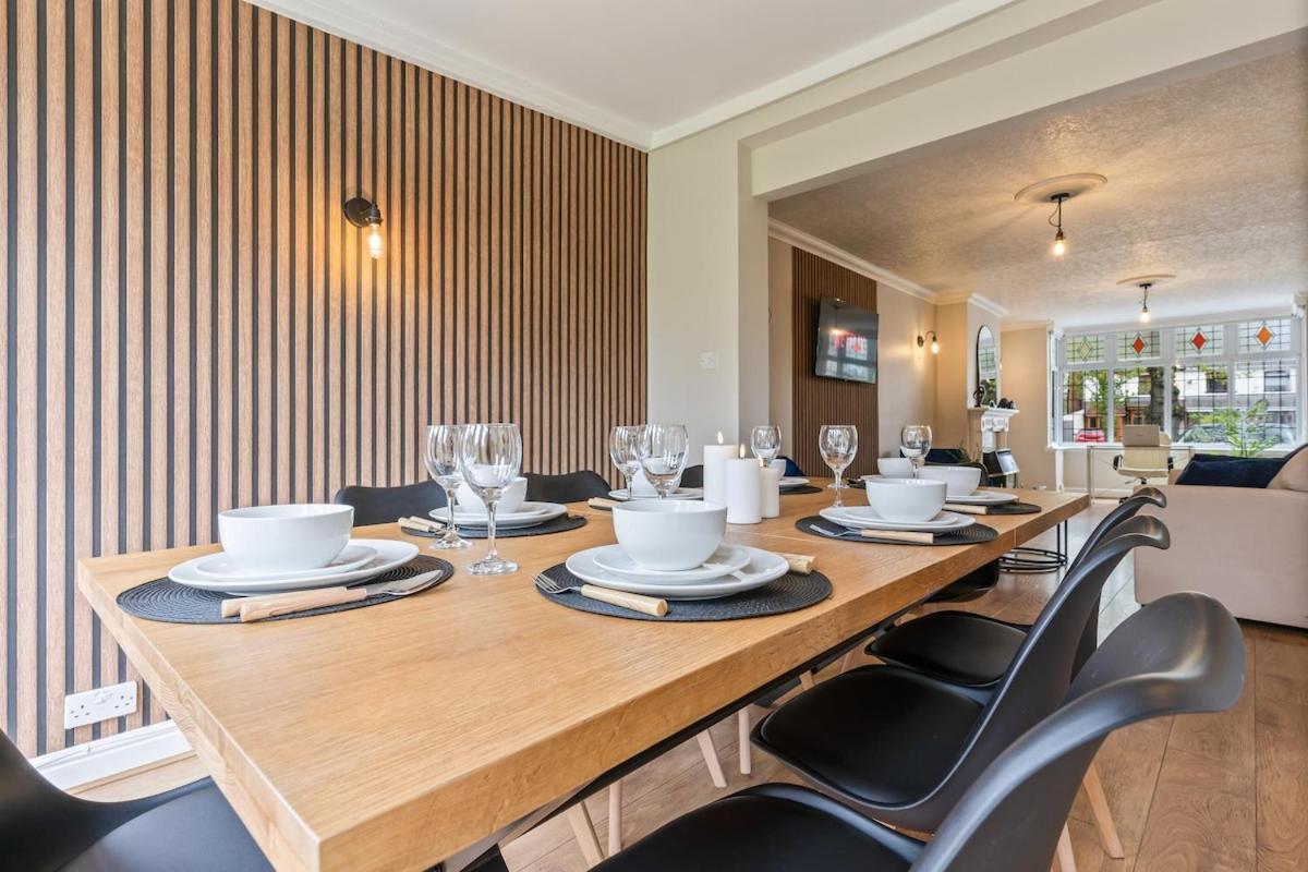 New Moseley 4 Bedrooms, Sleeps 9 Solihull Parking Contractors-nr Hs2-nec-m42-m6 - Inquire To Book Arz * Birmingham