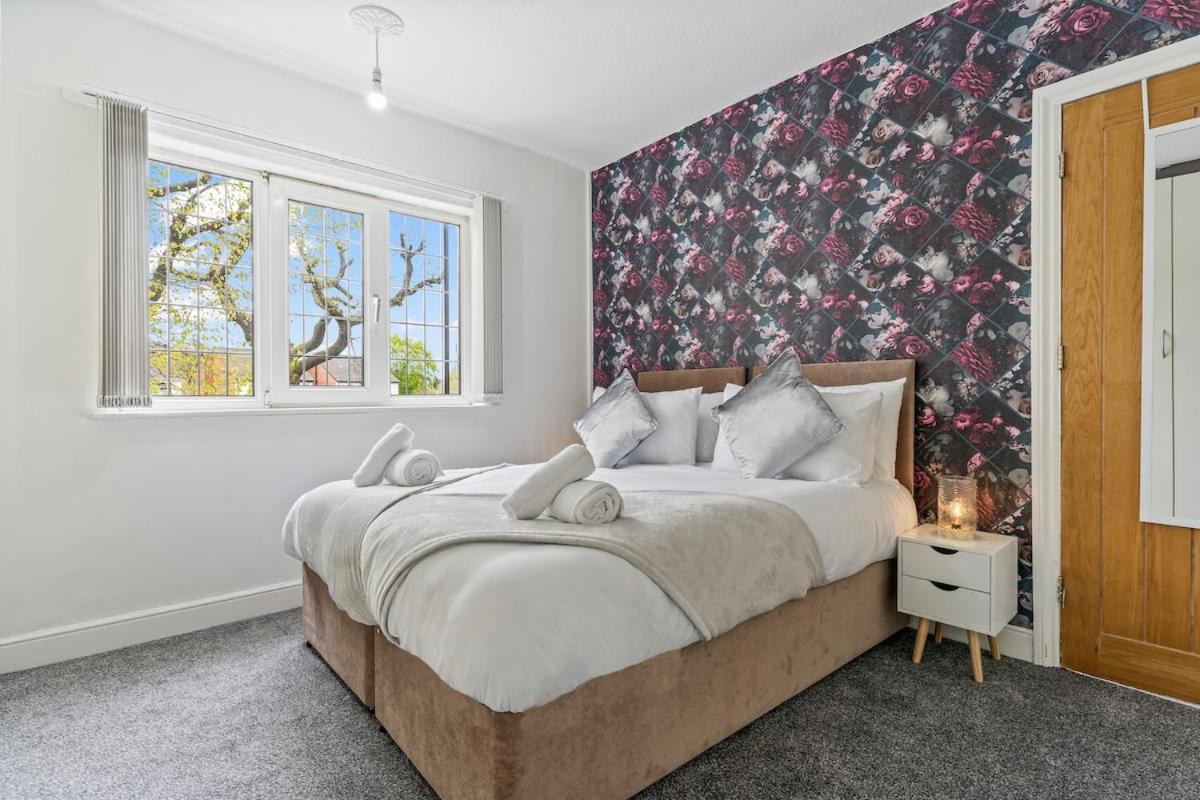 New Moseley 4 Bedrooms, Sleeps 9 Solihull Parking Contractors-nr Hs2-nec-m42-m6 - Inquire To Book Arz *