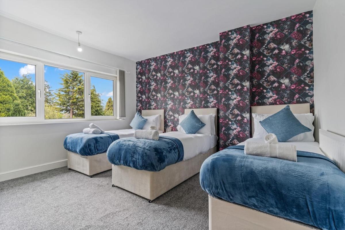 Holiday home New Moseley 4 Bedrooms, Sleeps 9 Solihull Parking Contractors-nr Hs2-nec-m42-m6 - Inquire To Book Arz *